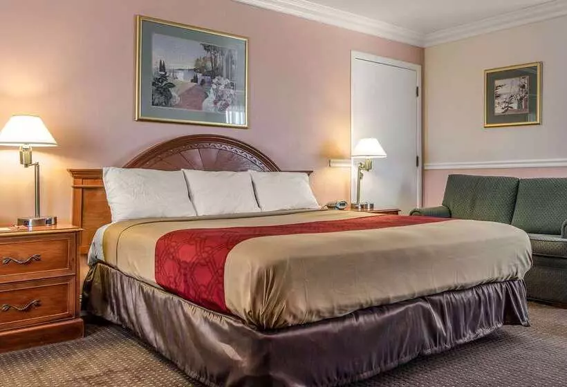 فندق Econo Lodge Castro Valley I580