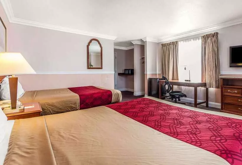 فندق Econo Lodge Castro Valley I580