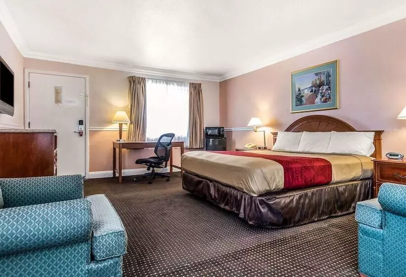 فندق Econo Lodge Castro Valley I580