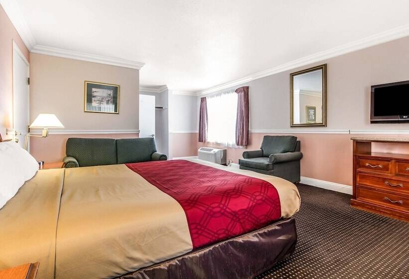 هتل Econo Lodge Castro Valley I580