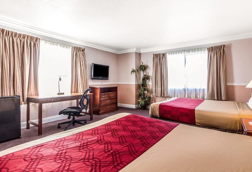 هتل Econo Lodge Castro Valley I580