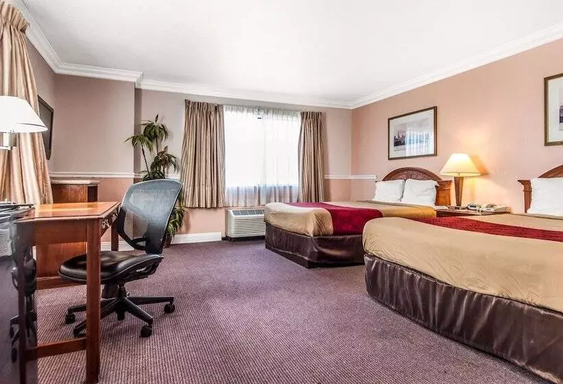 فندق Econo Lodge Castro Valley I580