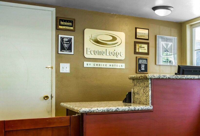 هتل Econo Lodge Sacramento Convention Center