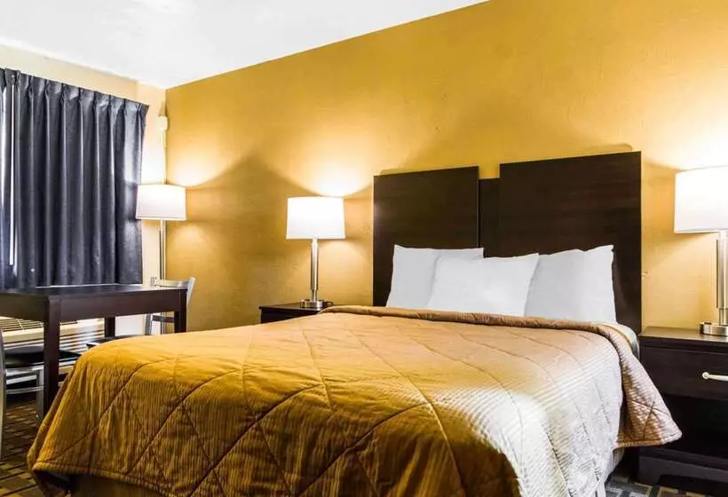 Отель Econo Lodge Sacramento Convention Center