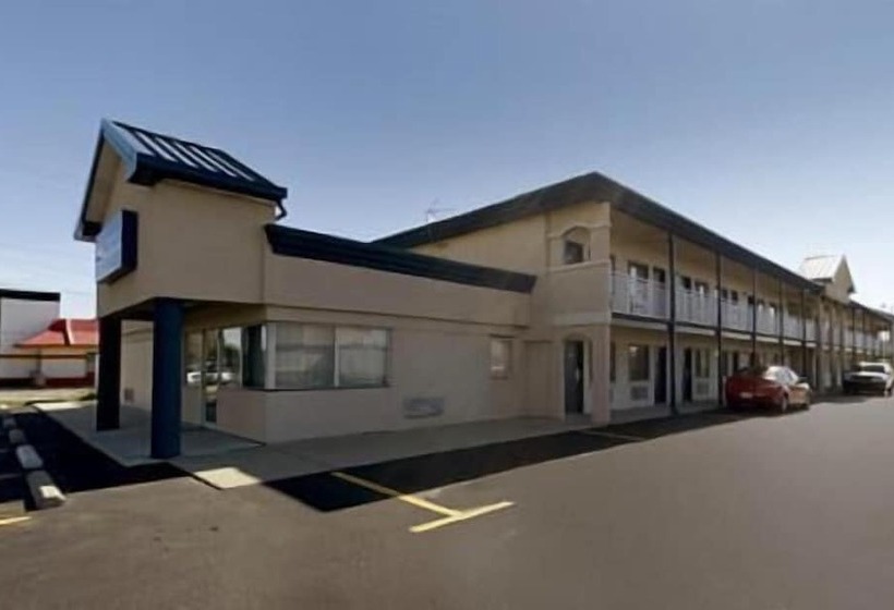 فندق Executive Inn