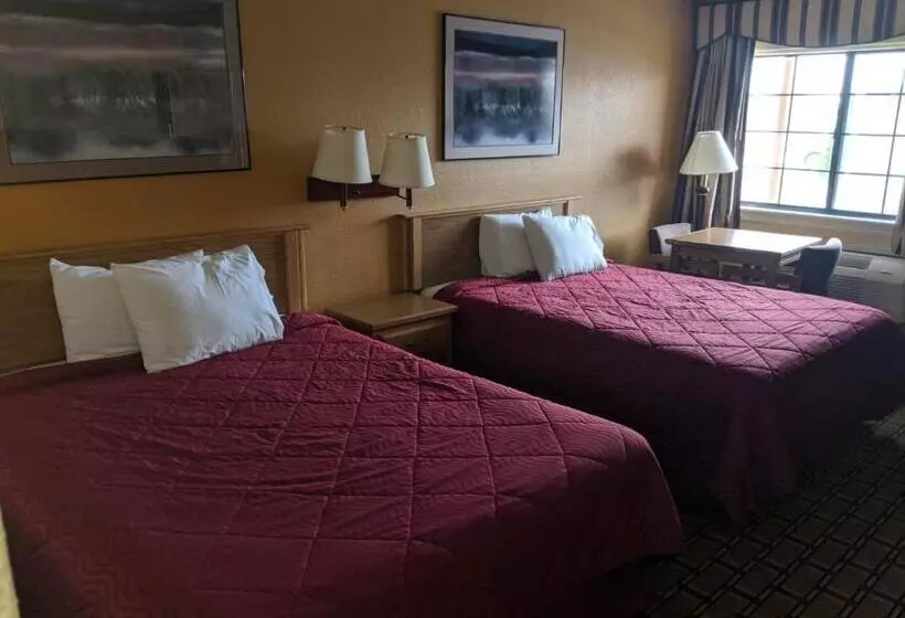 Отель Executive Inn