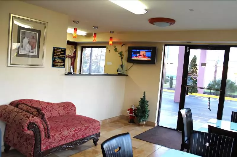 Отель Express Inn