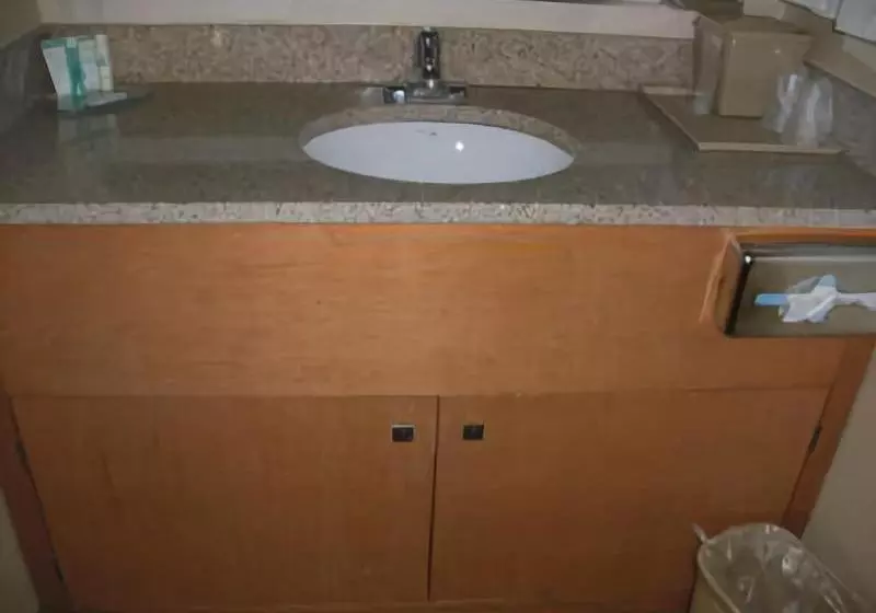 Отель Express Inn