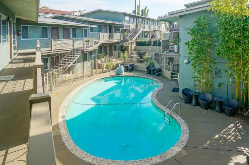 Отель Inn At East Beach