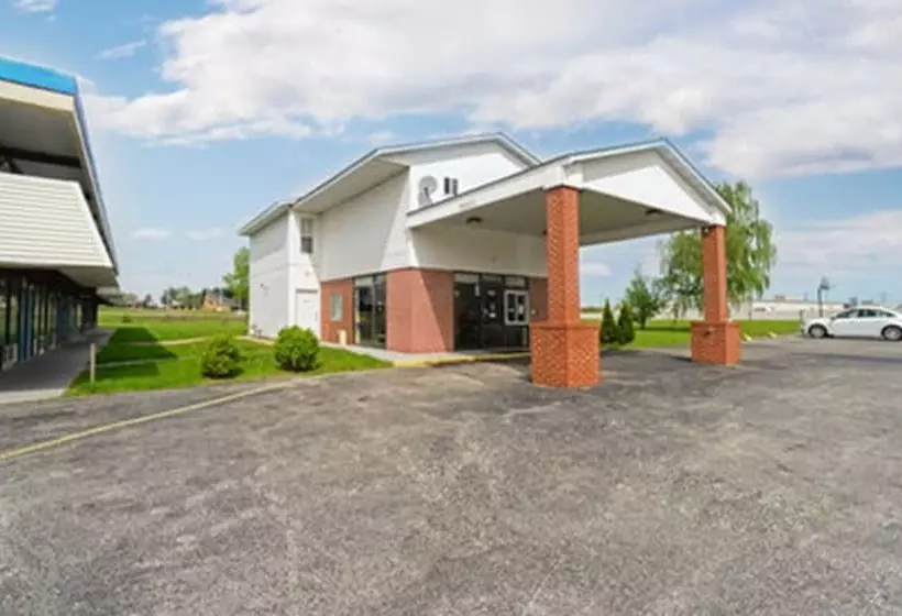 Отель Loyalty Inn Maryville