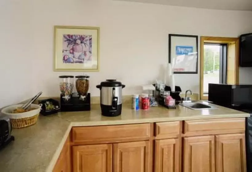 Отель Loyalty Inn Maryville