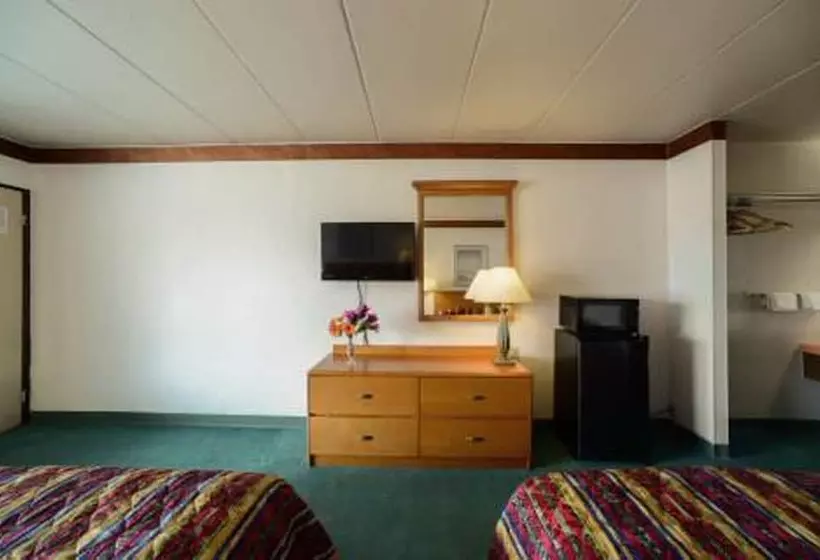 Отель Loyalty Inn Maryville