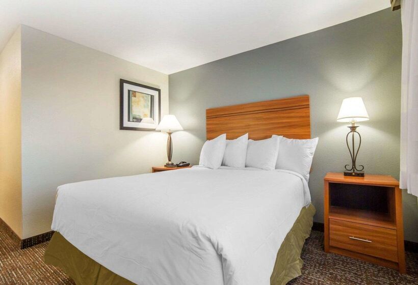 בית מלון כפרי Quality Inn