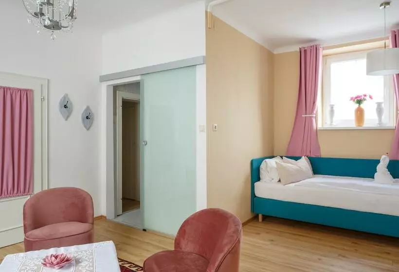 ベッドアンドブレックファースト Pension Laubenhof