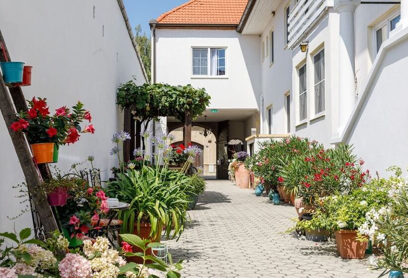 Bed and Breakfast Pension Laubenhof