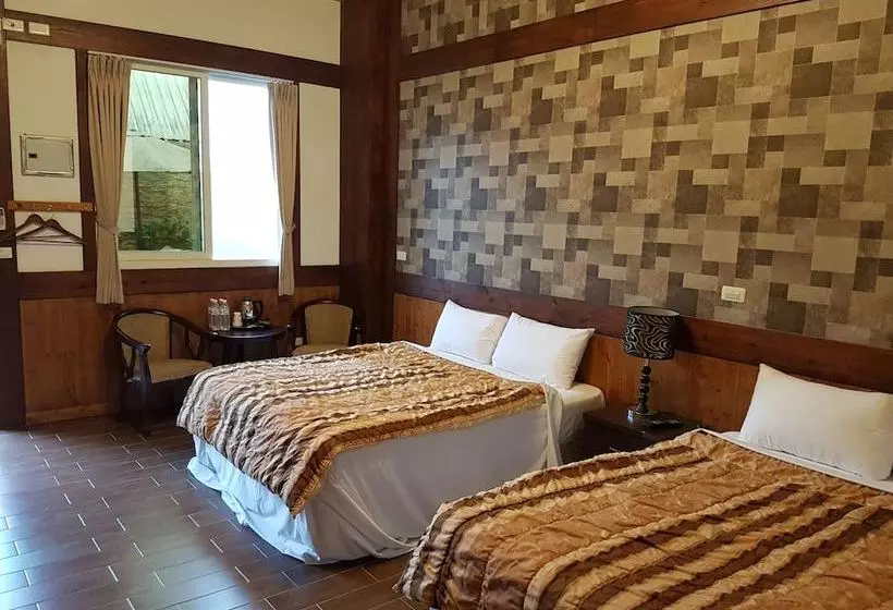 تختخواب و صبحانه Sun Moon Heart Hostel