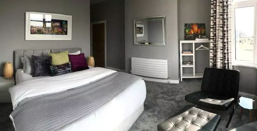 Hillrise B&b