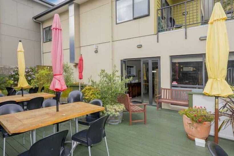 هتل Finns Paekakariki