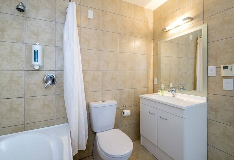 هتل Finns Paekakariki