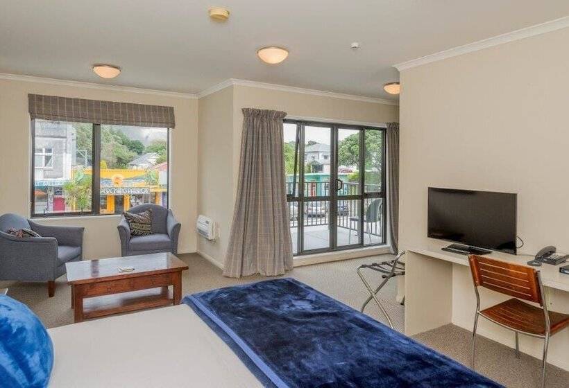 هتل Finns Paekakariki