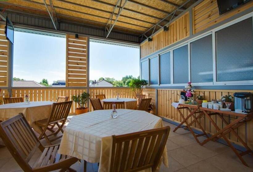 בית מלון כפרי Garmonia