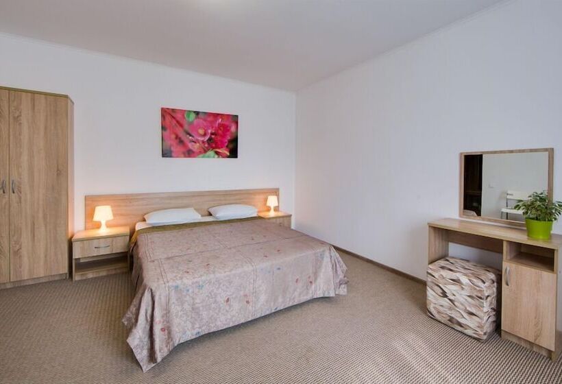 בית מלון כפרי Garmonia