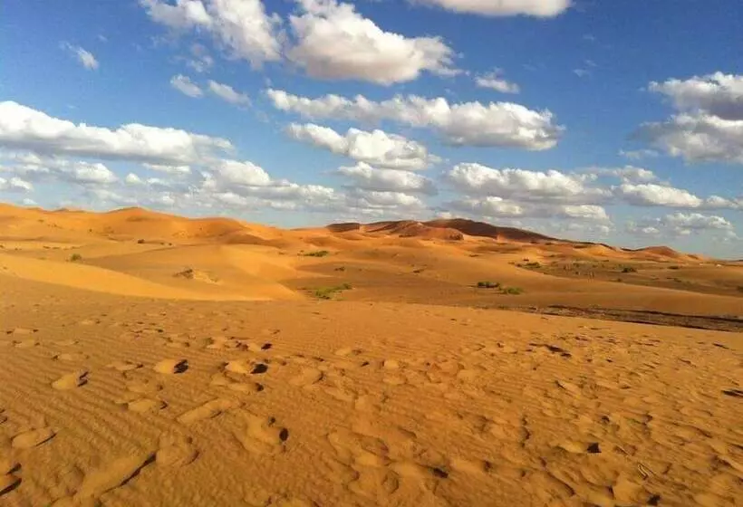 Majatalo L Homme Du Désert A Merzouga