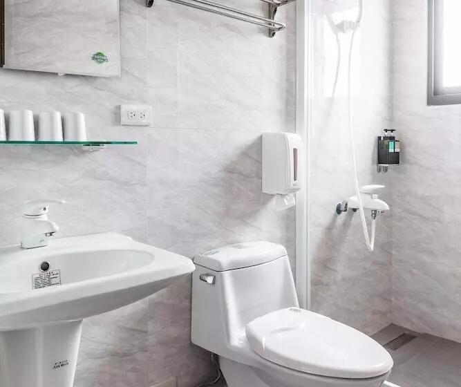 پانسیون Turn Left B&b