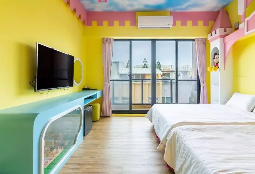 پانسیون Turn Left B&b