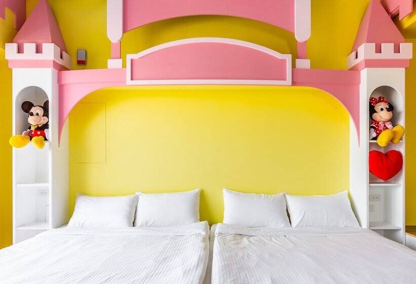 پانسیون Turn Left B&b