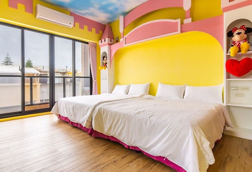 پانسیون Turn Left B&b