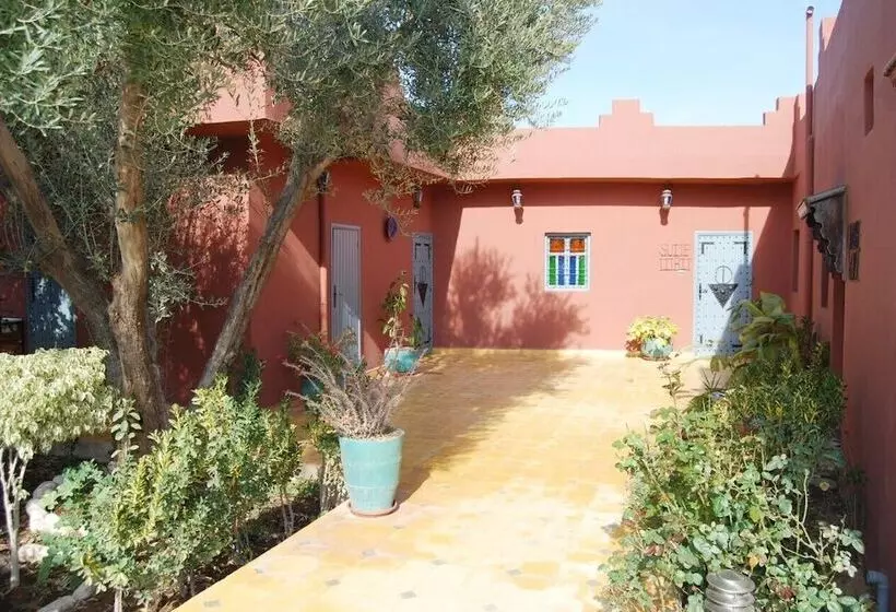 Riad Les Jardins Mabrouk