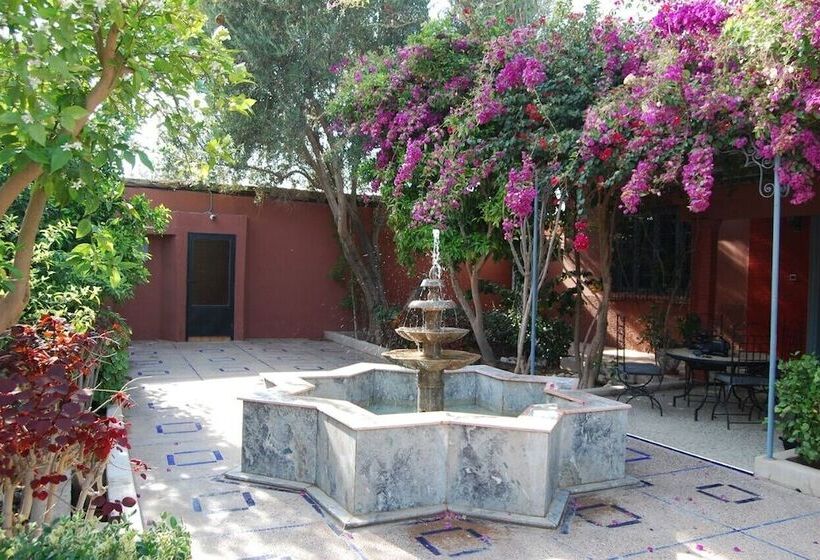 Riad Les Jardins Mabrouk