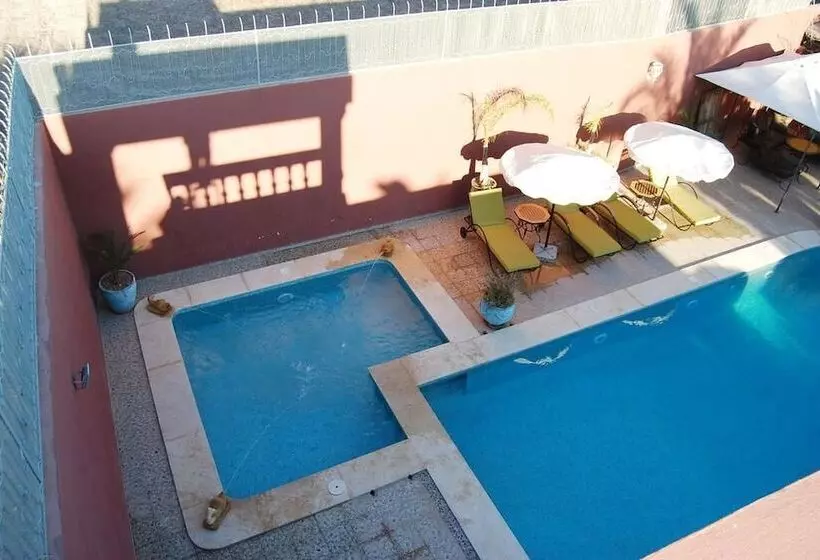 Riad Les Jardins Mabrouk