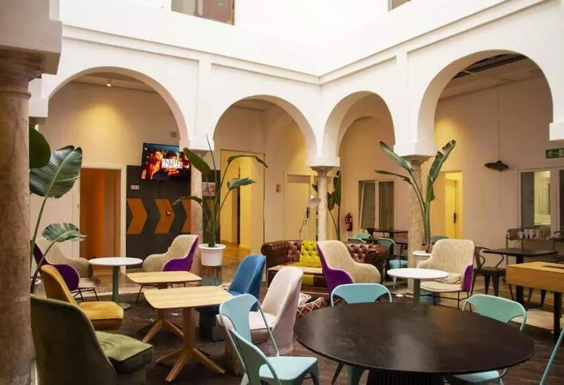 Room00 Salvador Hostel