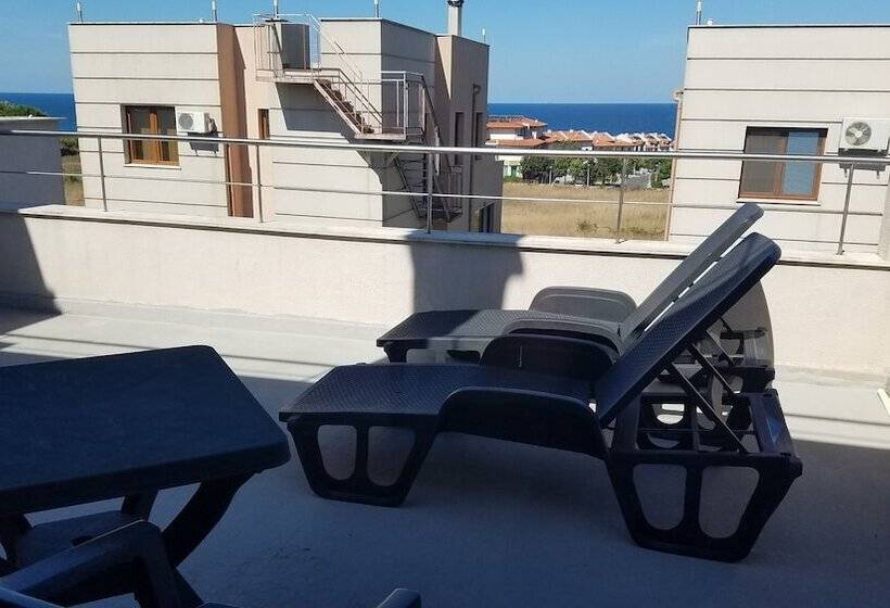 Seagarden Villa Resort