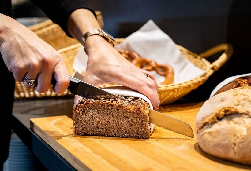 Coucou Hotel & Kuckucks Stube