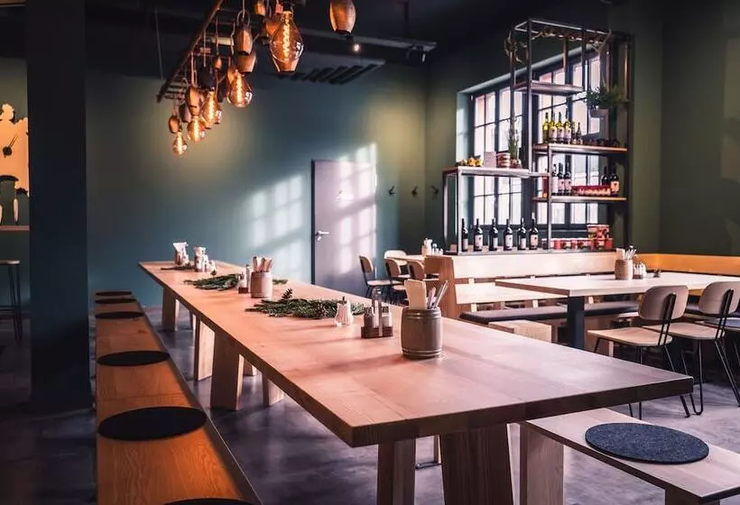 Coucou Hotel & Kuckucks Stube