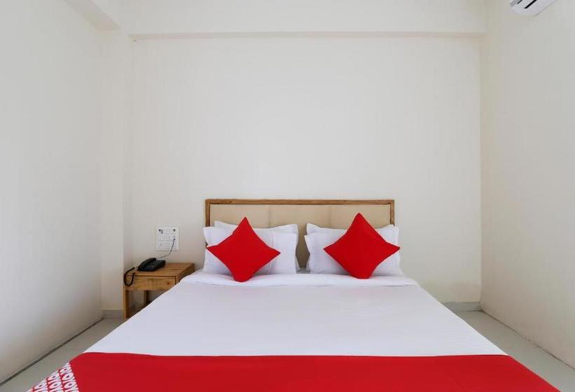 فندق Oyo 49529  Royal Palace