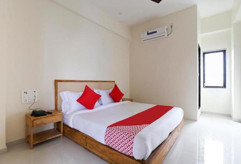 فندق Oyo 49529  Royal Palace