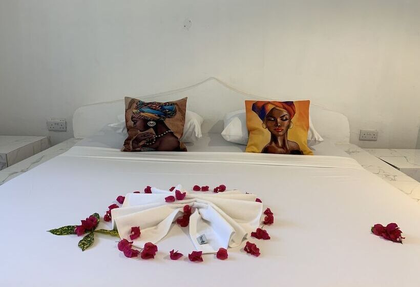 בית מלון כפרי The African Paradise Beach