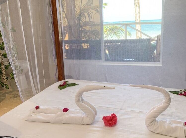 בית מלון כפרי The African Paradise Beach