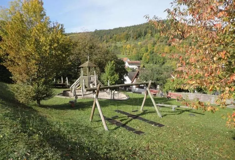 ペンション Gästehaus Zur Linde