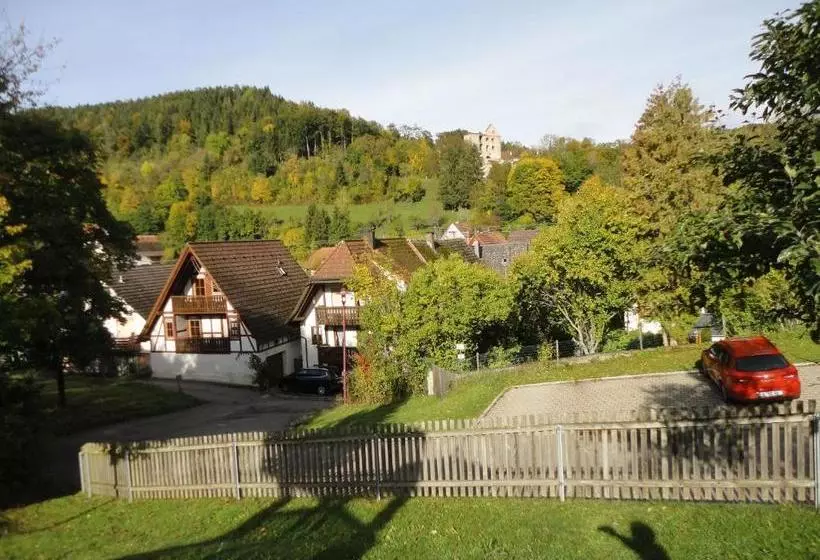 ペンション Gästehaus Zur Linde