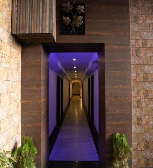 בית מלון כפרי Mahajan International, Delhi Airport