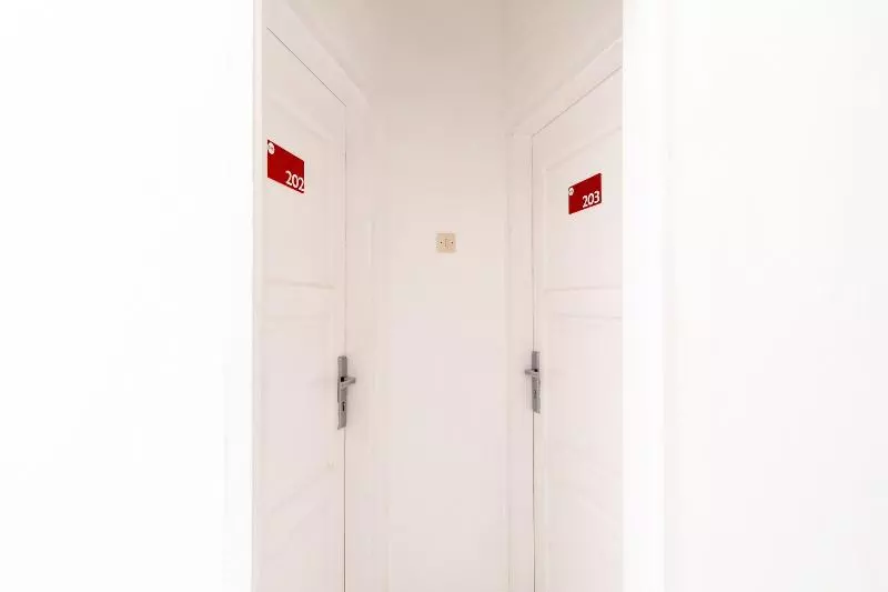 ホテル Capital O 92444 Kamojo Guest House