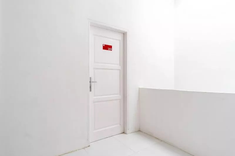 ホテル Capital O 92444 Kamojo Guest House