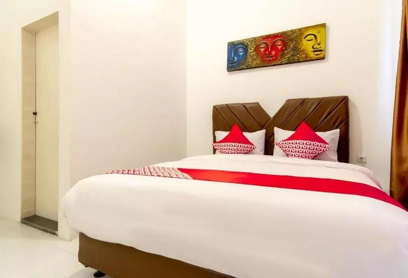 ホテル Capital O 92444 Kamojo Guest House