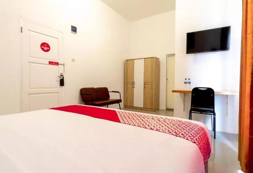 ホテル Capital O 92444 Kamojo Guest House