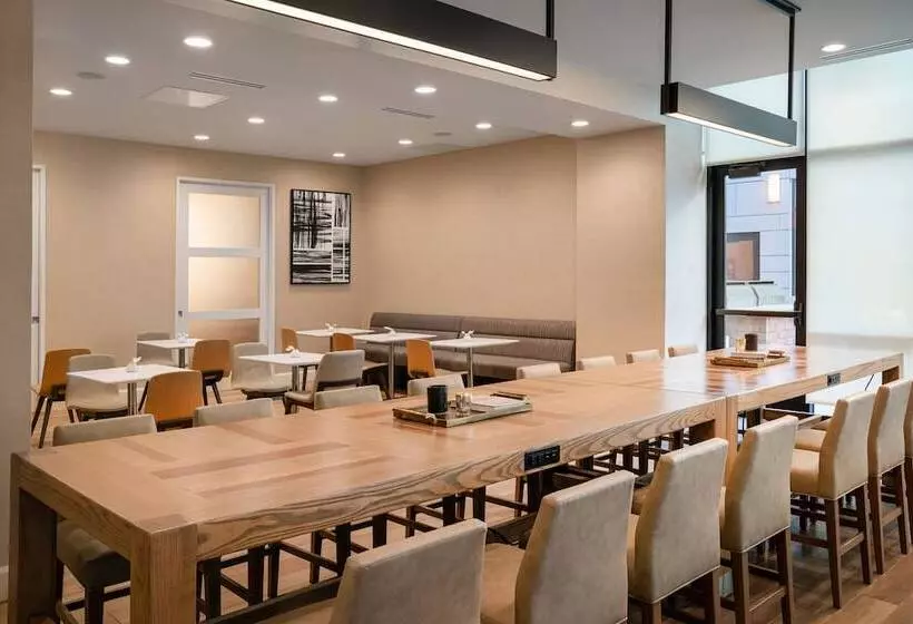 Hotelli Residence Inn Walnut Creek